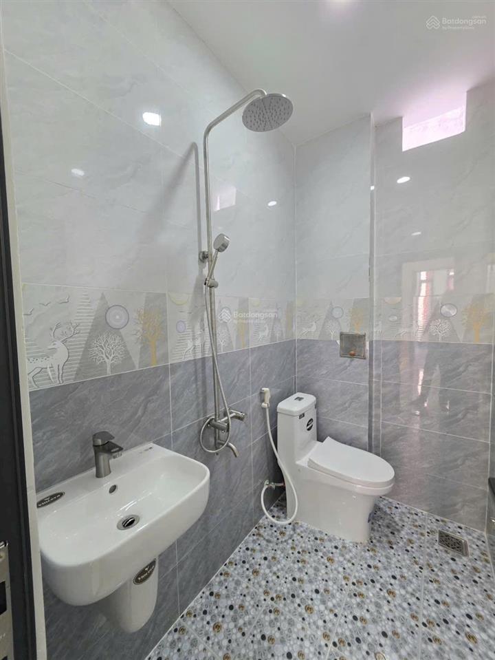 Nhà kcn linh trung chỉ 300m, nhà 1 trệt 1 lầu 3p ngủ 2p, đường 6m, 60m2, sổ hồng riêng