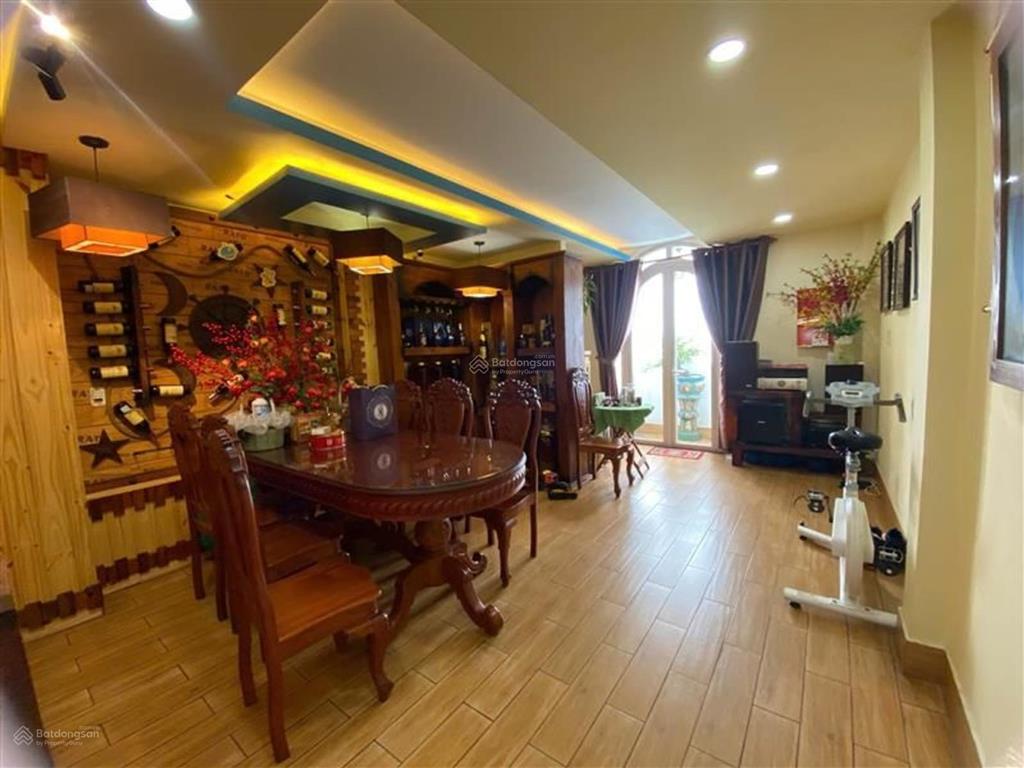 Hoàng hữu nam  lê văn việt, 60m2 5 tầng, nhà đẹp kiến trúc pháp sang trọng mà giá 8tỷ3.