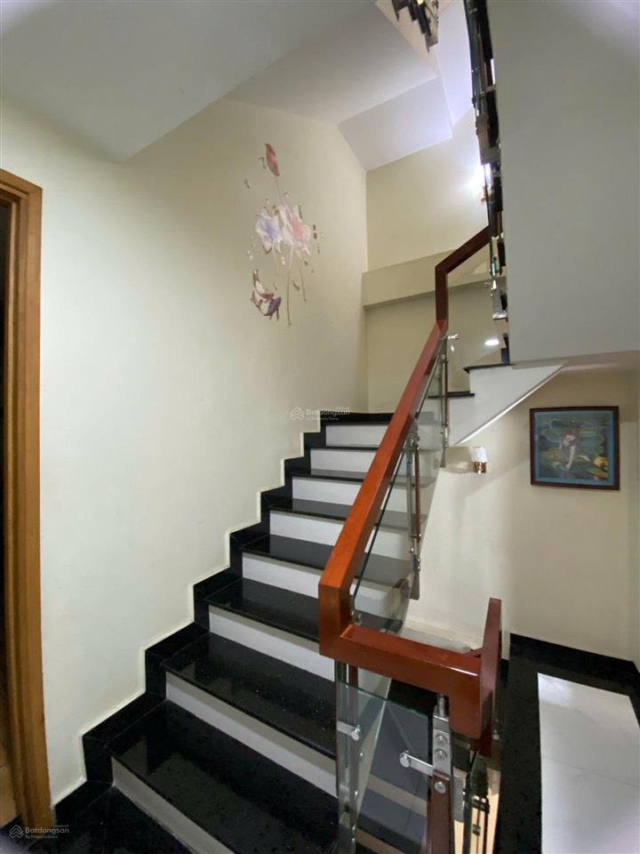 Hoàng hữu nam  lê văn việt, 60m2 5 tầng, nhà đẹp kiến trúc pháp sang trọng mà giá 8tỷ3.