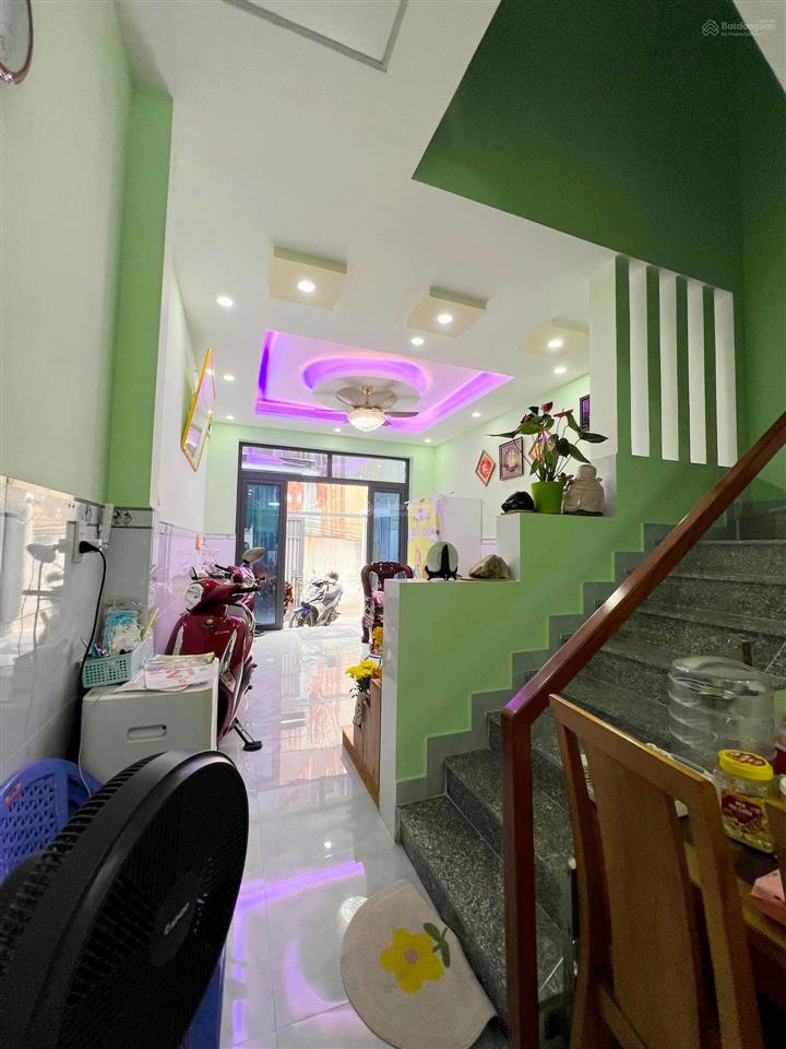 Bán nhà nguyễn văn tăng, 75m² không quy hoạch, không lộ giới, 2 tầng 3pn nội thất ở ngay. 4,95tỷ.