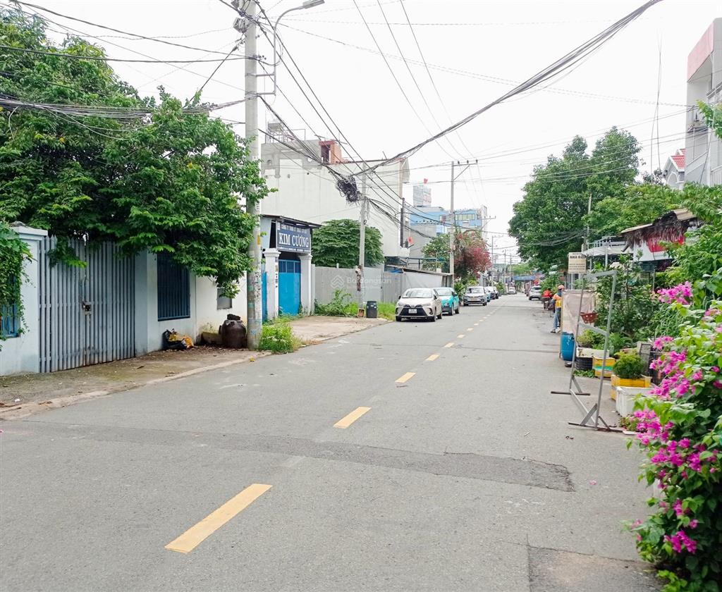 Bán nhà chợ hiệp phú 100m2 mặt tiền 5m vừa ở vừa kinh doanh đa dạng.