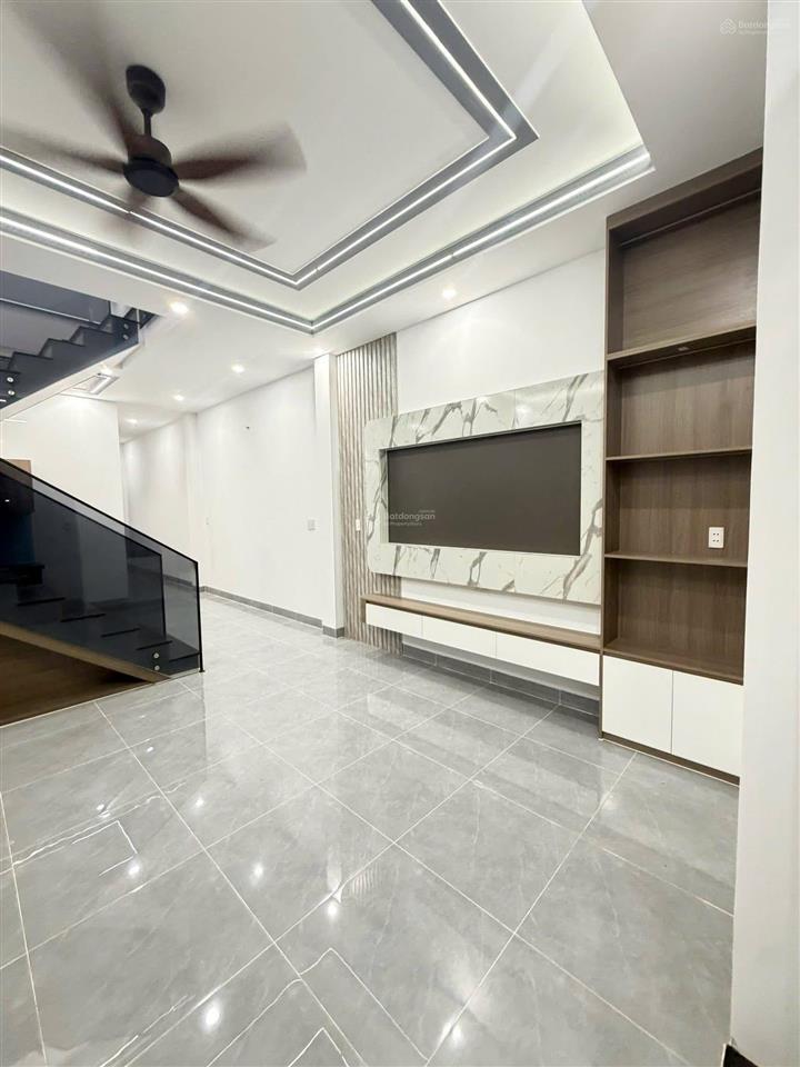 Nhà ngay ngã tư chiêu liêu tại tân đông hiệp, dĩ an, bình dương, 100m2  shr