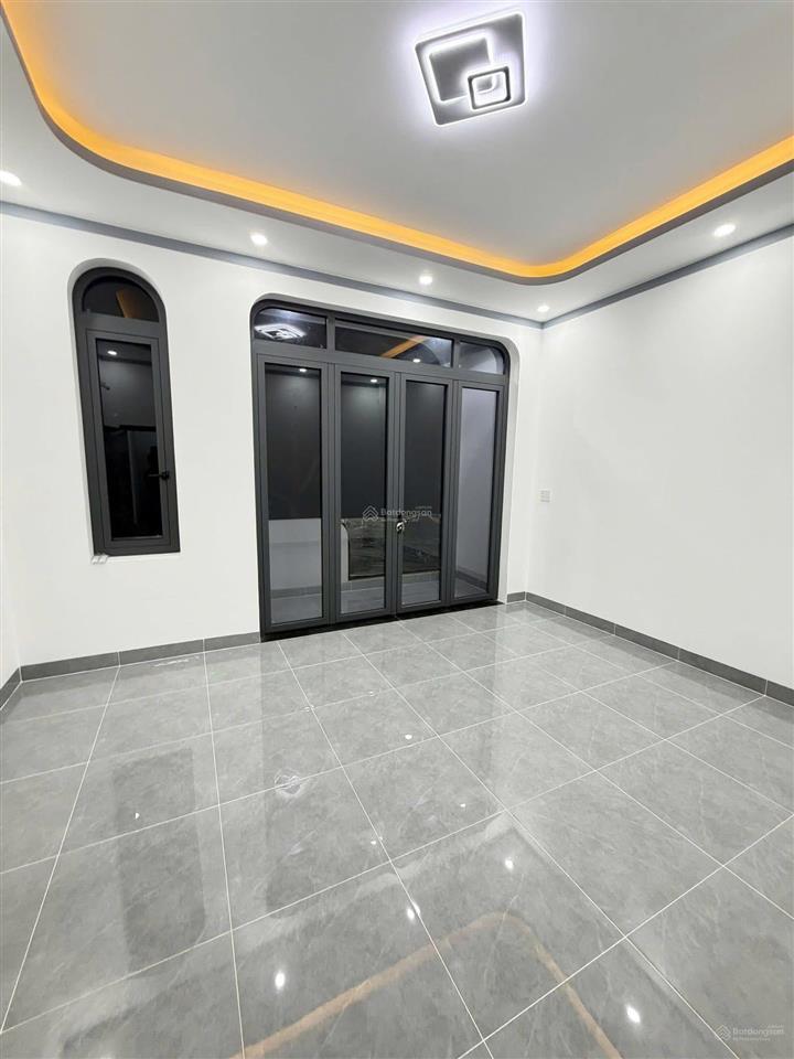 Nhà ngay ngã tư chiêu liêu tại tân đông hiệp, dĩ an, bình dương, 100m2  shr