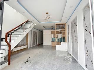 Nhà sổ riêng cách chơi búng 500m, 3pn  3wc  sổ hồng riêng