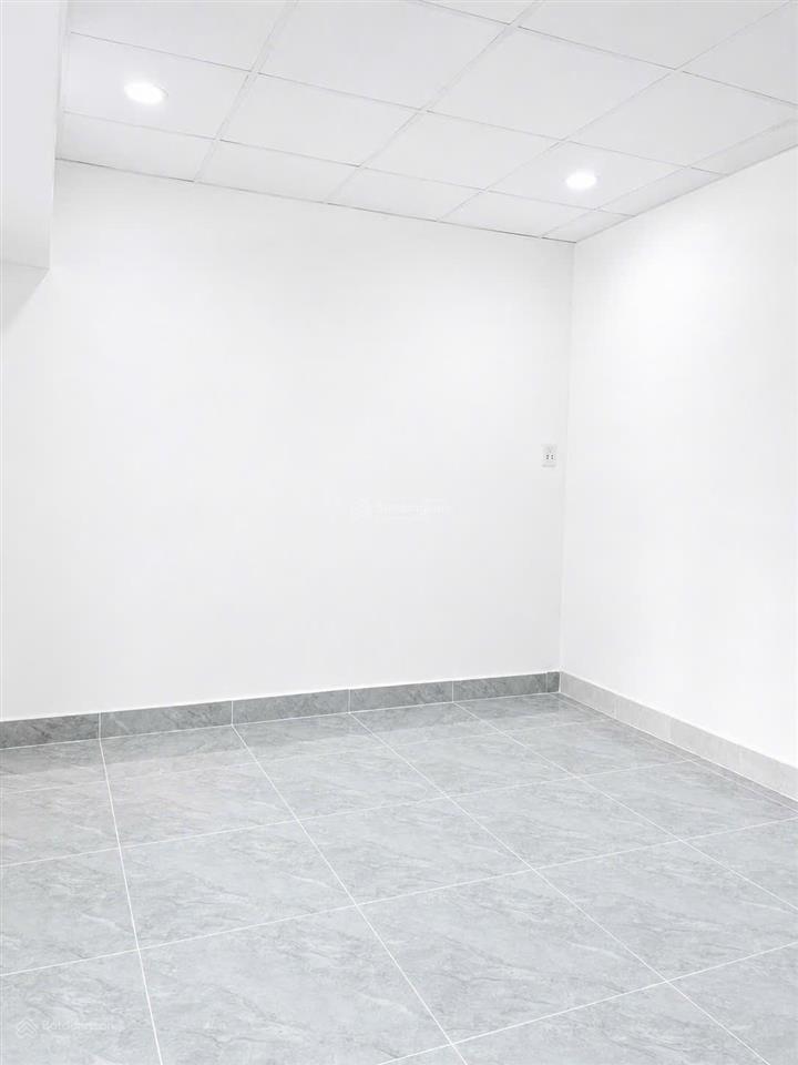 Nhà đẹp giá rẻ  43m2  3 phòng ngủ  gần nhà thờ bác ái, chợ hoàng hoa thám  hơn 3 tỷ