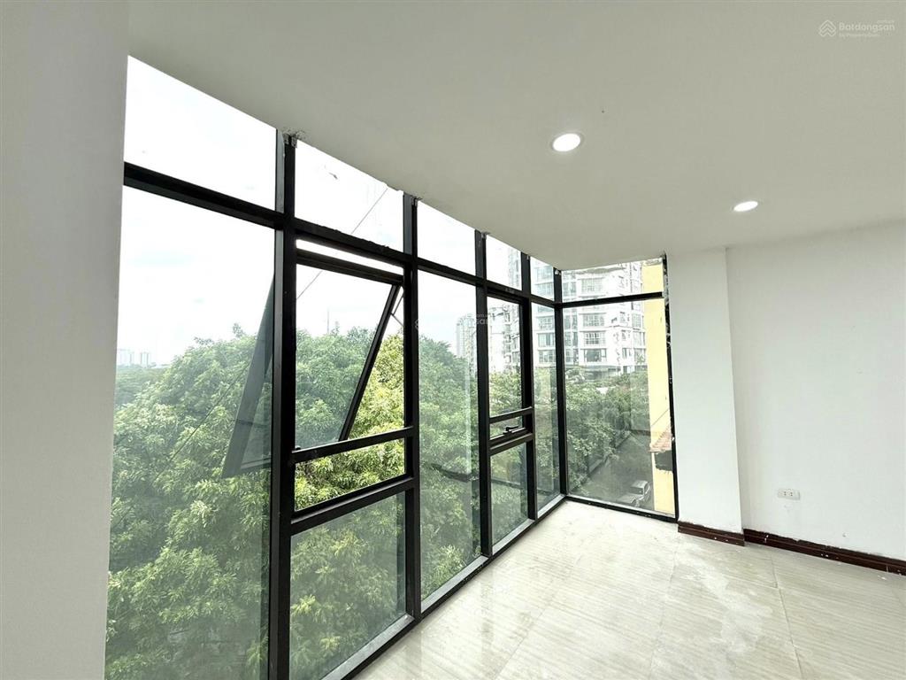 Chính chủ cho thuê văn phòng mễ trì đẹp 105m2 chỉ 15tr, view cực thoáng