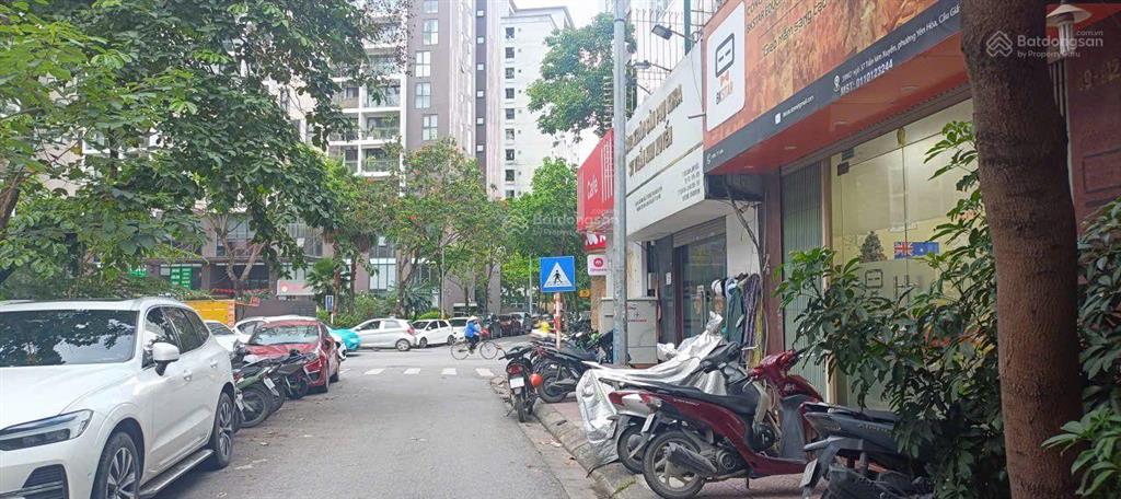 Nhà phân lô trần kim xuyến, cầu giấy 75m2, 5t, mt5m, vỉa hè ok tô tránh kinh doanh.