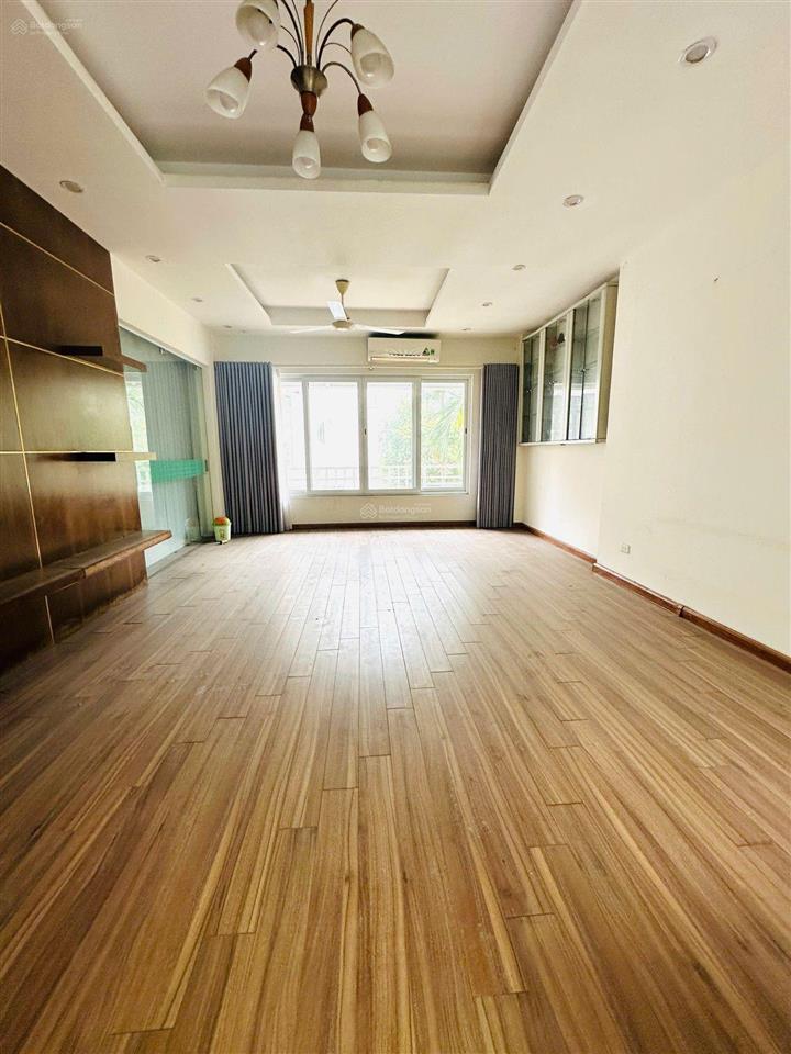 Nhà phân lô trần kim xuyến, cầu giấy 75m2, 5t, mt5m, vỉa hè ok tô tránh kinh doanh.