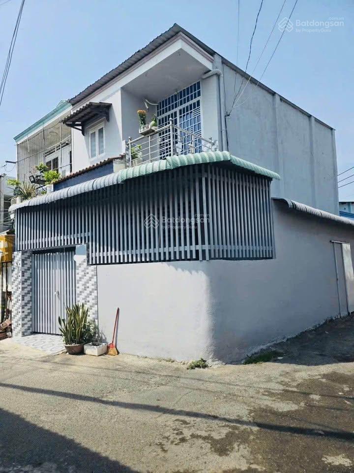 Cần bán gấp nhà 50m2 tại lê thị hà hóc môn, giá 2tỷ5 giảm nhanh cho ngươi có thiện chí