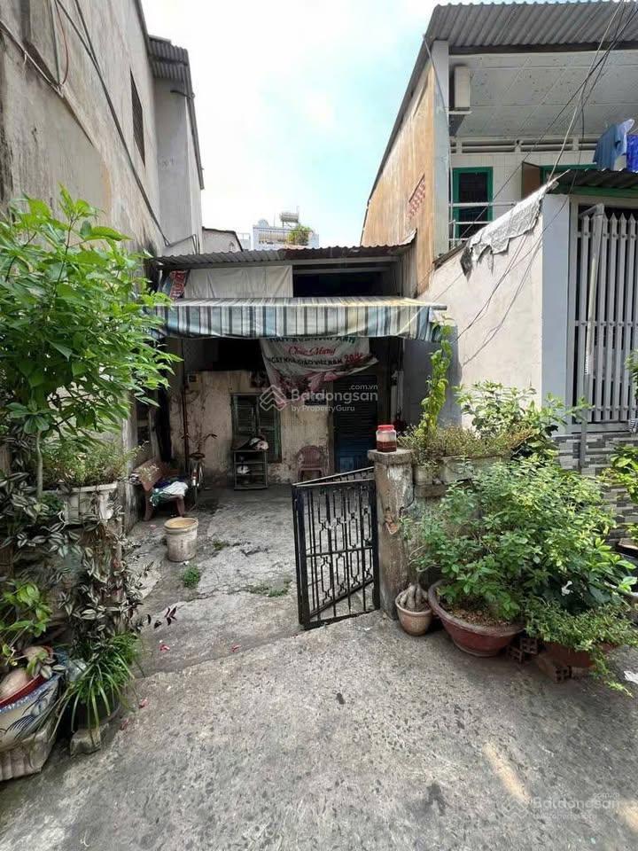 Bán nhà riêng tại tô ký 6, 2 tỷ, 70m2 bao đẹp