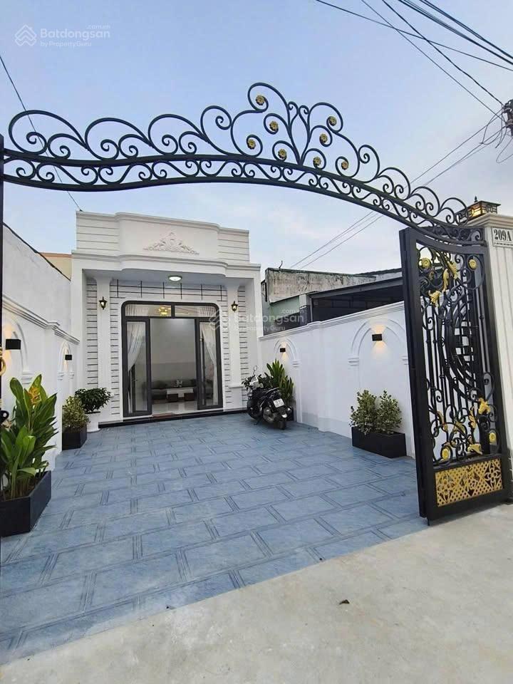 Bán nhà gần cầu vượt củ chi, trung tâm thị trấn, giá 1 tỷ4