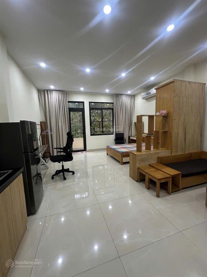 Bán nhà đẹp trung kính 42m2 5 tầng 10.9 tỷ ô tô tránh, kinh doanh sầm uất, gần phố lớn