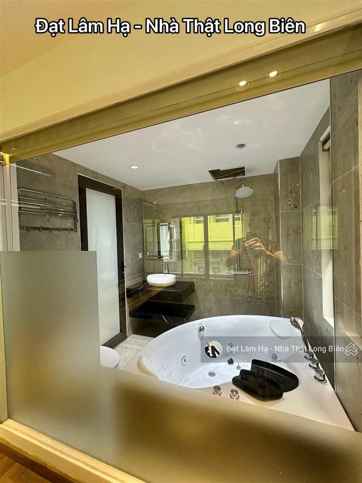 Nguyễn văn cừ, lô góc 3 thoáng, 47/55m, 7 tầng thang máy, đường ô tô tránh, gần nguyễn sơn