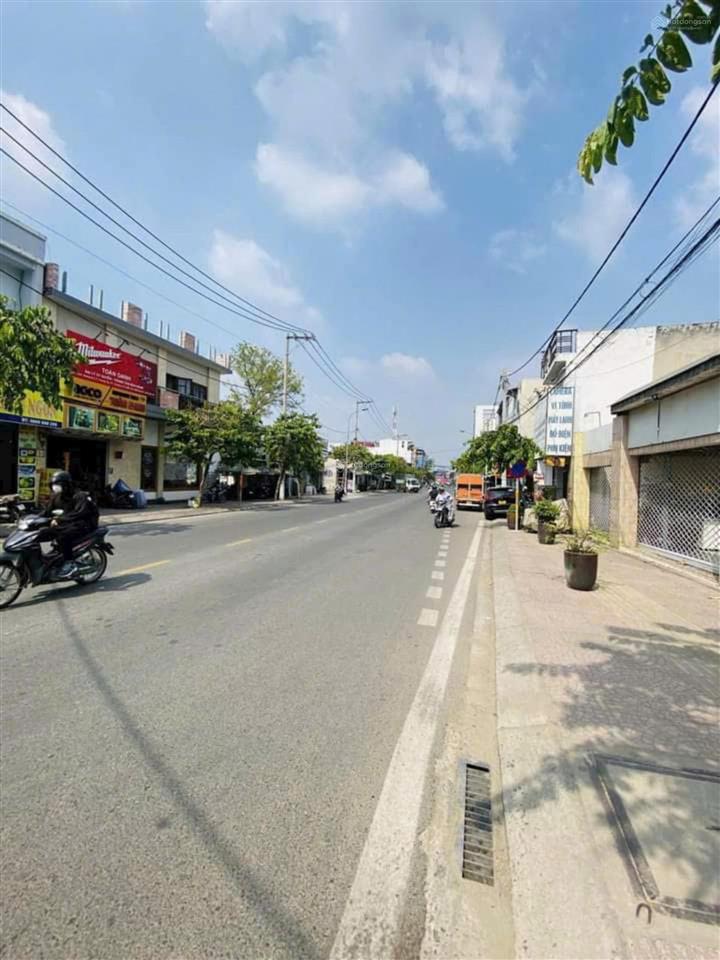 Siêu hiếm, nhà 2 tầng, 69m2, cách mặt tiền kha vạn cân chỉ vài bước chân, sân đậu xe hơi, nhỉnh 4tỷ