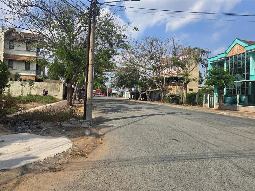 . bán đất nền dự án tại khu đô thị lợi bình nhơn, 11 tỷ, 480m2. căn góc 2 mặt tiền.