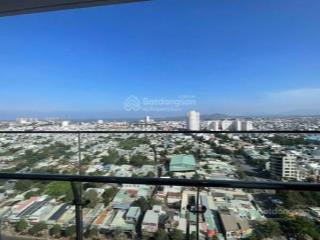 Thanh lý gấp căn hộ 2pn2wc căn hộ tầng cao, view biển vung tau centre point. giá 3.950ty
