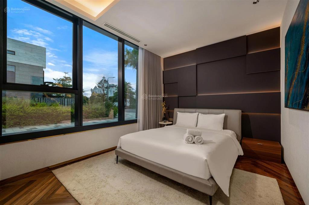 Siêu phẩm  cần bán căn 2pn 83,3m2 tầng 14 regal complex view villa, sông cổ cò  sổ hồng lâu dài