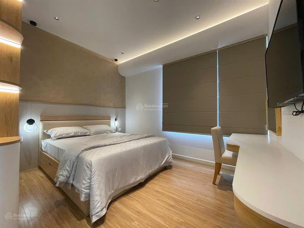 Chủ bán căn hộ bàu cát 2, 65m2, 2pn2wc, có sổ, giảm giá mạnh
