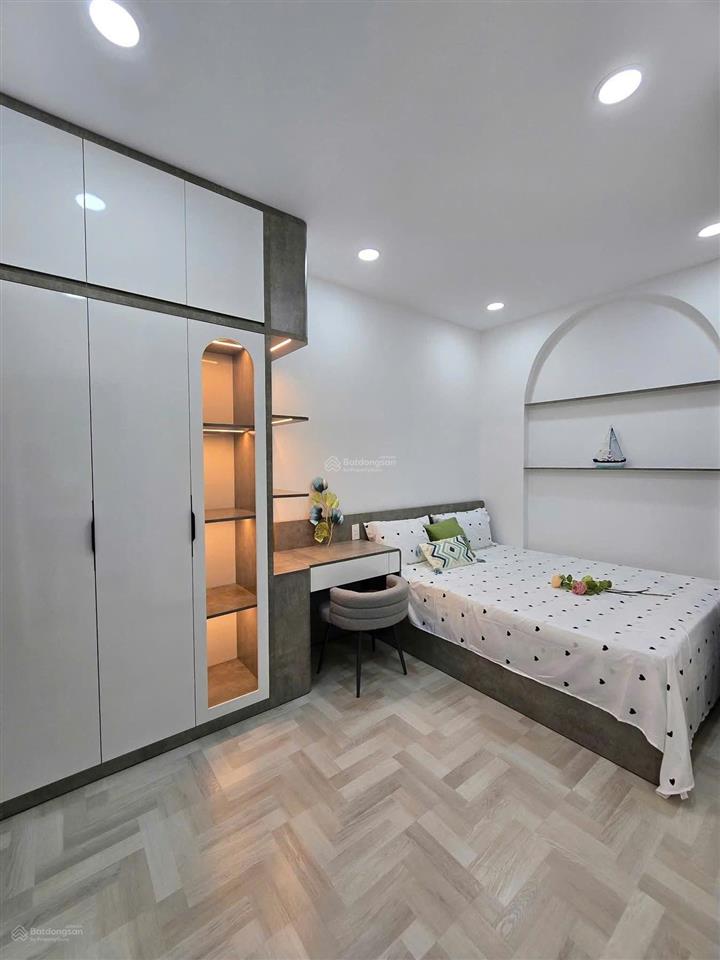 Chính chủ bán căn hộ bông sao q8, 67m2, 2pn 2wc, có sổ, giá giảm mạnh