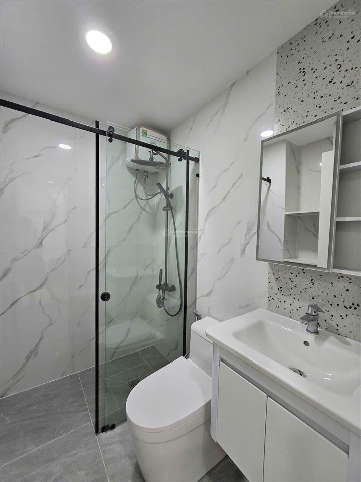 Chính chủ bán căn hộ bông sao q8, 67m2, 2pn 2wc, có sổ, giá giảm mạnh