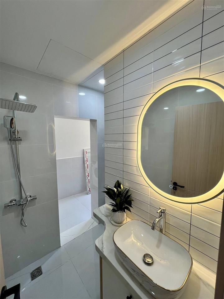 Chủ bán căn hộ bàu cát 2, 65m2, 2pn2wc, có sổ, giảm giá mạnh