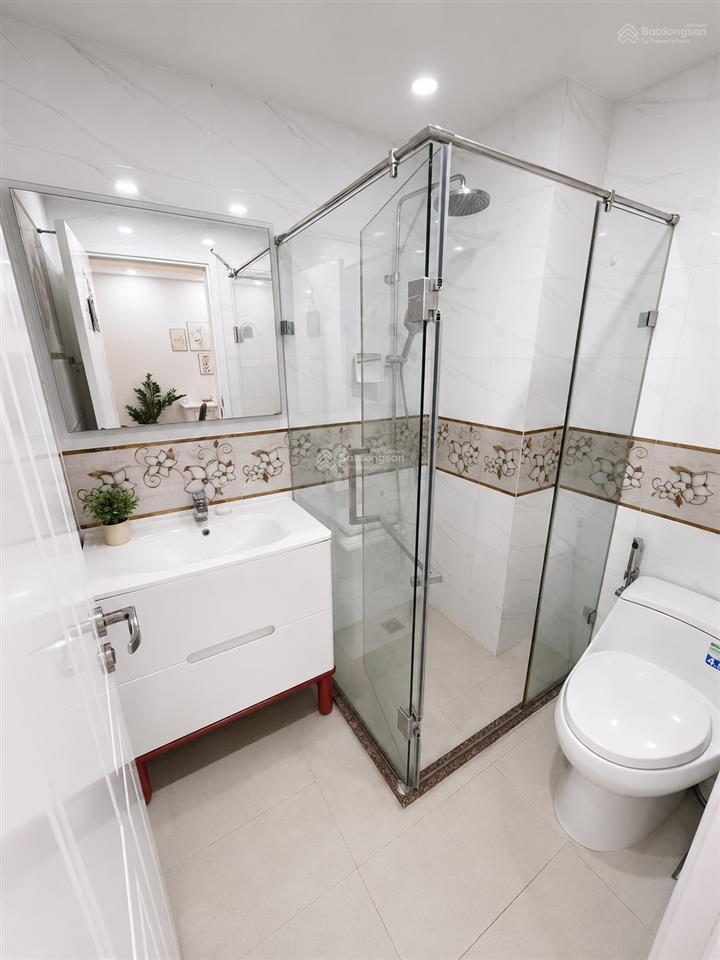 Chính chủ bán căn hộ miếu nổi, 68m2, 2pn 1wc, có sổ, đầy đủ tiện nghi