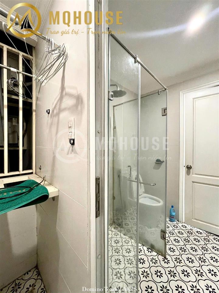 Căn hộ mới trống lại ngay tại trần não, nhiều ánh sáng tự nhiên, dễ di chuyển sang các quận center