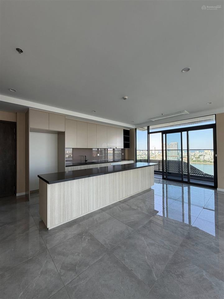 Hạ giá tới 599tr bán gấp căn hộ filmore 3 ngủ tầng 18, 145m², 23,89 tỷ view sông hàn triệu đô