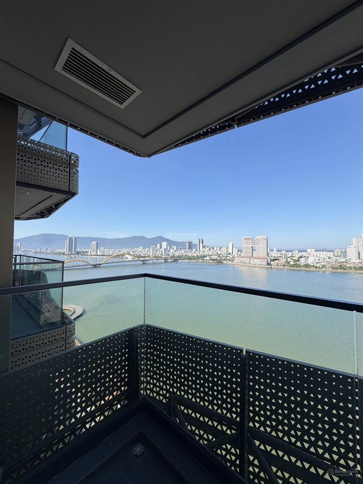 Hạ giá tới 599tr bán gấp căn hộ filmore 3 ngủ tầng 18, 145m², 23,89 tỷ view sông hàn triệu đô
