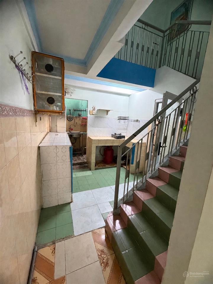 Cần bán nhà hẻm xe hơi f8, q11