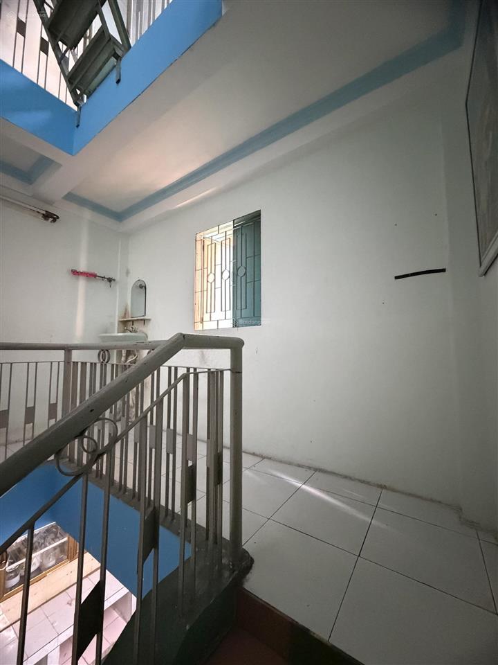 Cần bán nhà hẻm xe hơi f8, q11