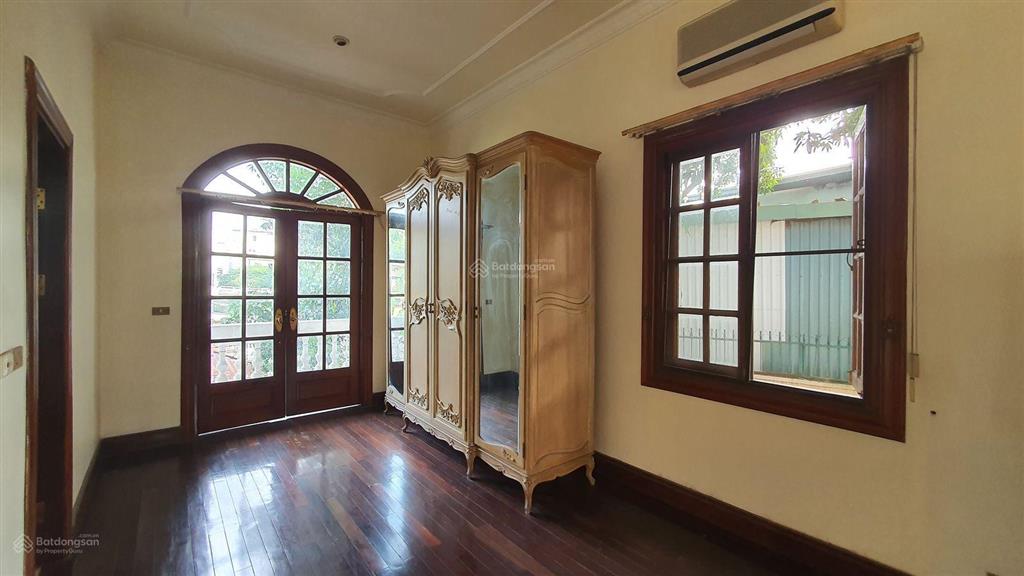 Bán nhà lê quý đôn 715.9m²  biệt thự 2 tầng phong cách châu âu  có hồ bơi  thủ đức  giá 72 tỷ