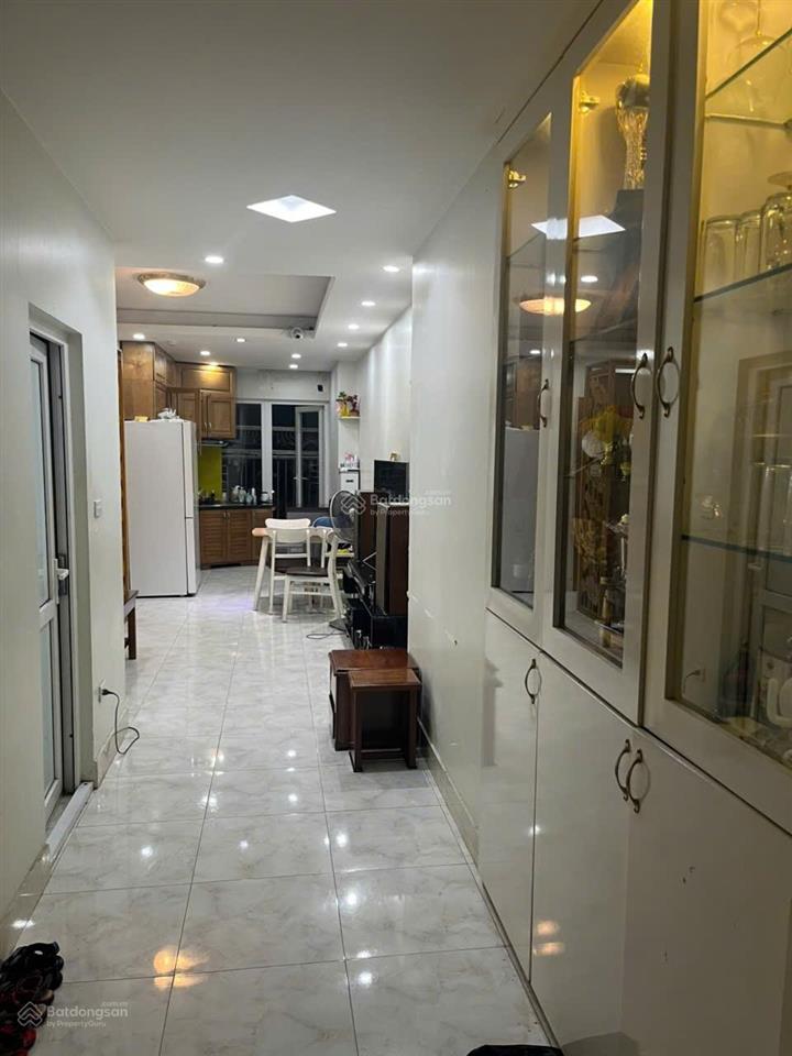 Chỉ 3,95 tỷ sở hữu căn 2pn đẹp tại gemek tower 1 lê trọng tấn