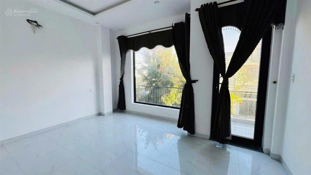 Siêu phẩm nhà 3 tầng ven sông hòa xuân  đường thanh lương 16