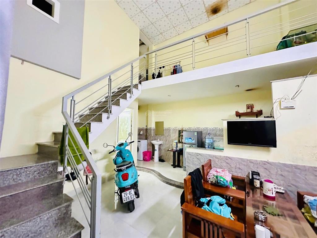 Mình chính chủ cần bán nhà kiệt thoáng rộng 3m sau lưng mặt tiền đường bùi hiển , p. hòa an