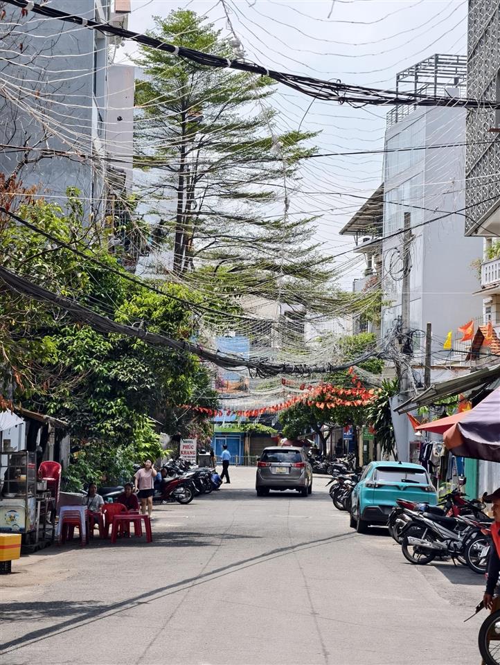 Siêu phẩm toà nhà góc 2mt 17 phòng chdv chỉ 35tỷ hợp đồng thuê nét 120tr/th ngay cách mạng tháng 8