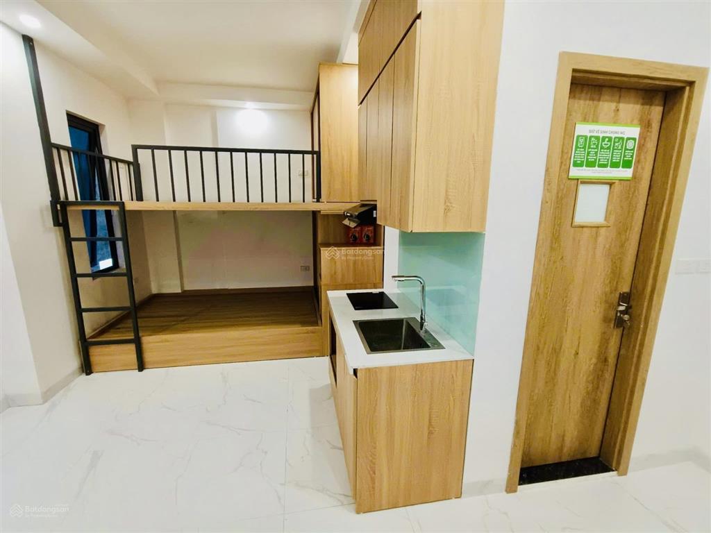 Trần thái tông 54m2 5t  50m ra đường oto