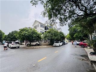 Hoa bằng 33m 6t thang máy  10m ra mặt phố