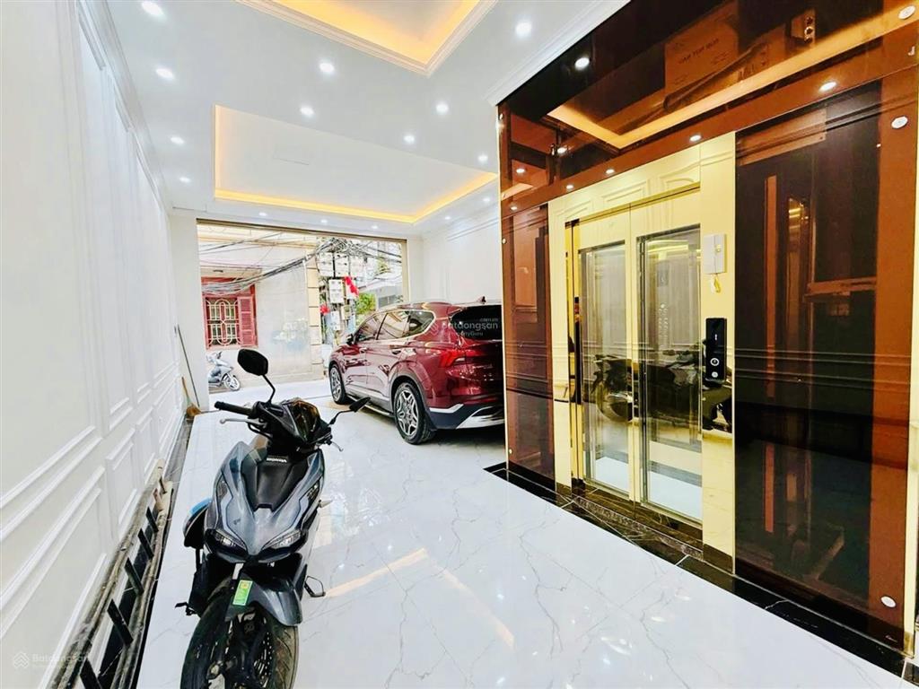 Nguyễn khánh toàn 49.5m 6t  5m ra mặt phố