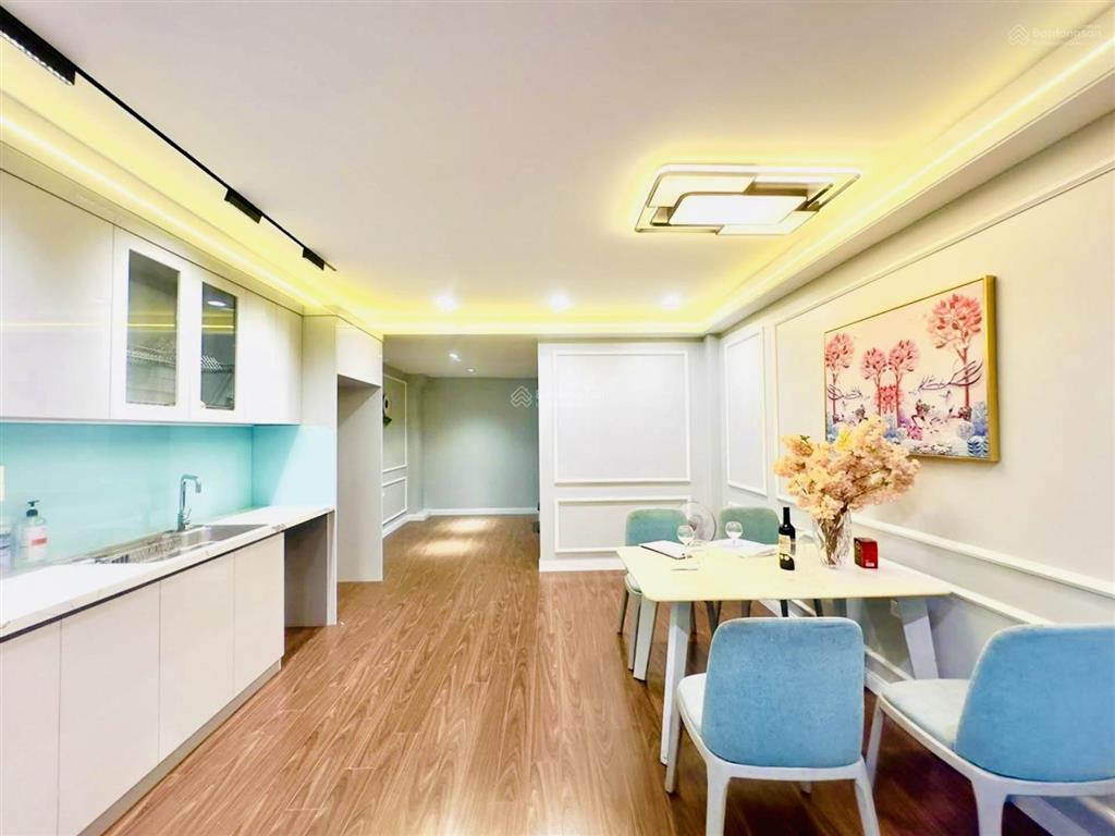 Cầu giấy 48m 6t  8m ra mặt phố