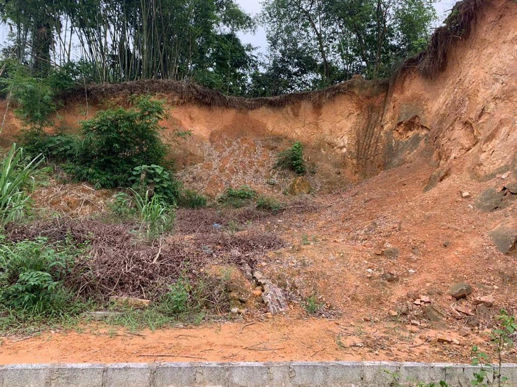Đất sổ đỏ 73m qua ga quán triều 100m