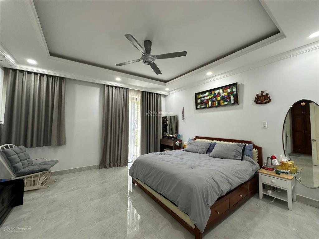Bán nhà riêng dt 120m2, có hầm, 4 lầu. 21 tỷ, khu dân cư trung sơn, view đẹp, giá tốt