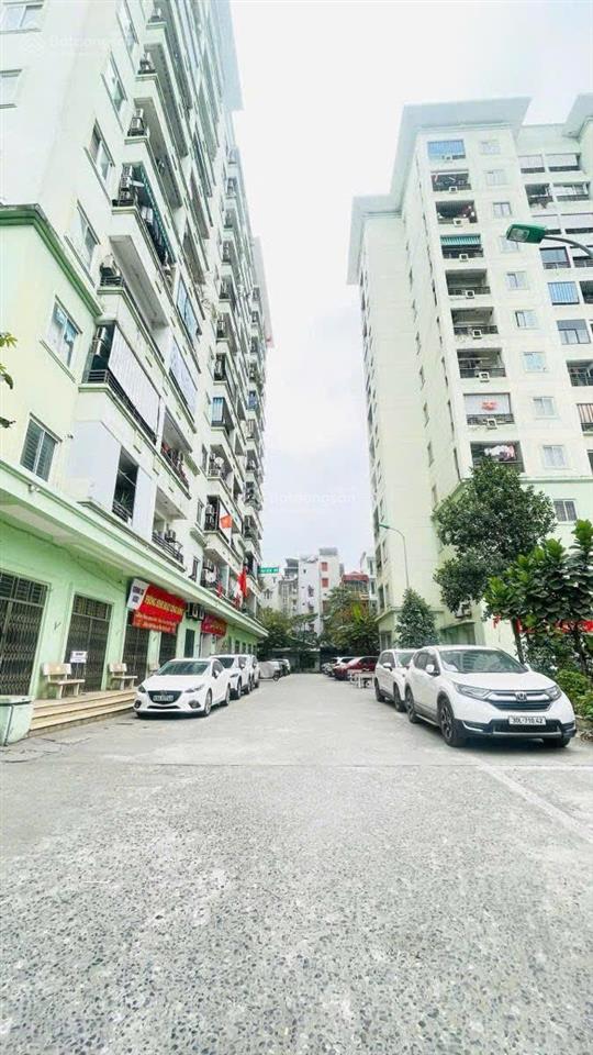 Bán chung cư x2 ngõ 214 nguyễn xiển.65m2.tầng trung.2pn.2 wc. 1 khách.1 bếp.nội thất cb. giá 4tỷ95