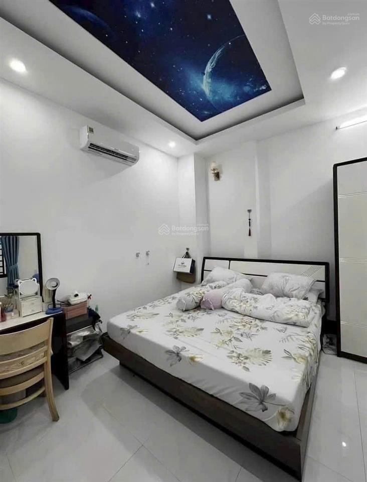 Gấp vừa nhận nhà sáng nay 1ty150tr gần lò quay hùng trang ql50 ( bình hưng bình chánh )