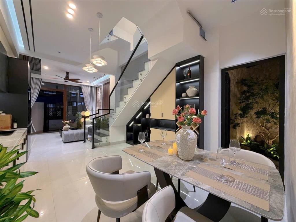 Mình chính chủ cần bán nhà 3 tầng full nội thất ngay cầu rồng kiệt 408 trưng nữ vương
