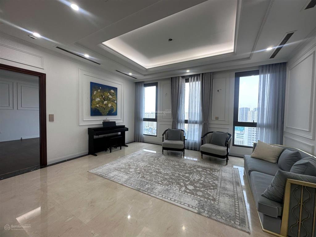 2 ngủ hàng hiếm tại hanoi signature. chính chủ gửi bán, đã có sổ đỏ. miễn phí dịch vụ 5 năm