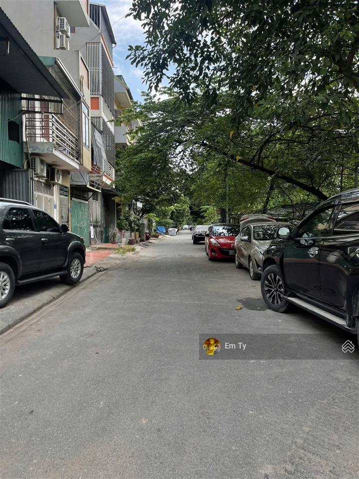 Chính chủ nhờ bán đất vạn phúctrung tâm hà đôngđường ôtô tải tránhhàng xóm cán bộdt65m25 tỷ 65