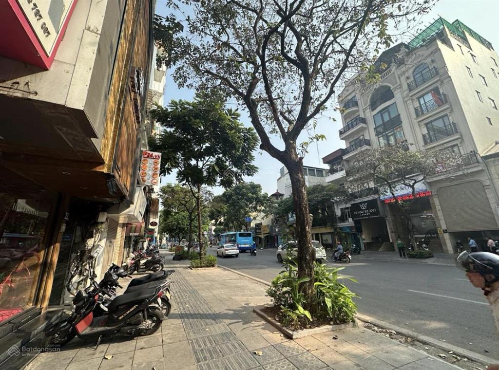 Bán nhà mặt phố huế hai bà trưng 189m2 mặt tiền 6.8m phù hợp xây building  giá đẹp trên 100 tỷ