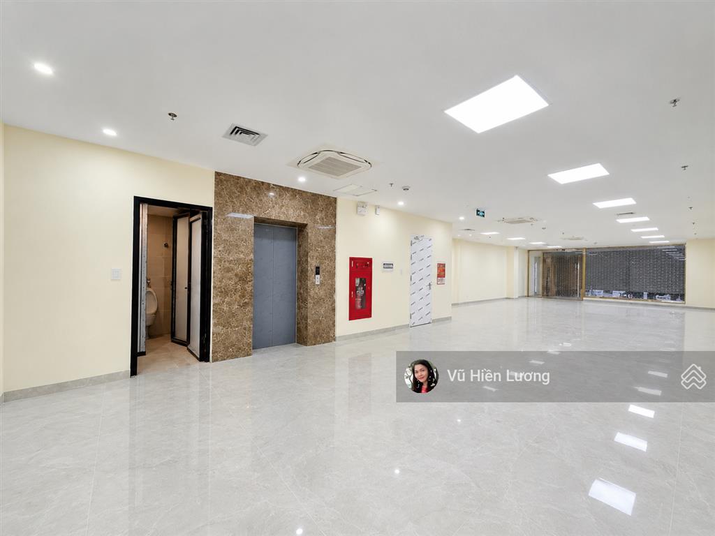 Chính chủ bán toà văn phòng 8 tầng view hồ. pháp lý chuẩn, vận hành ngay. giá 165tỷ