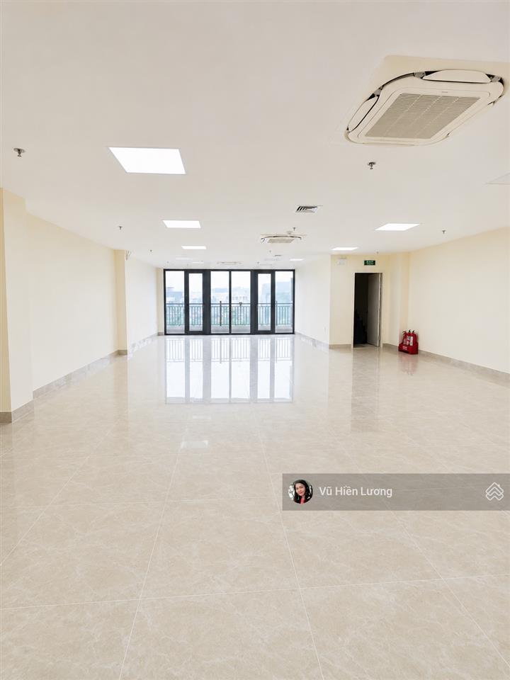Chính chủ bán toà văn phòng 8 tầng view hồ. pháp lý chuẩn, vận hành ngay. giá 165tỷ
